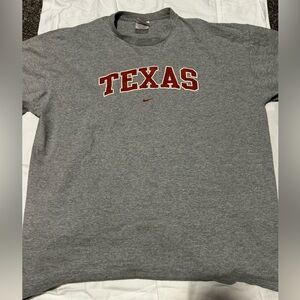 Nike Men's Gray 'Texas' Graphic T-Shirt with Red Logo